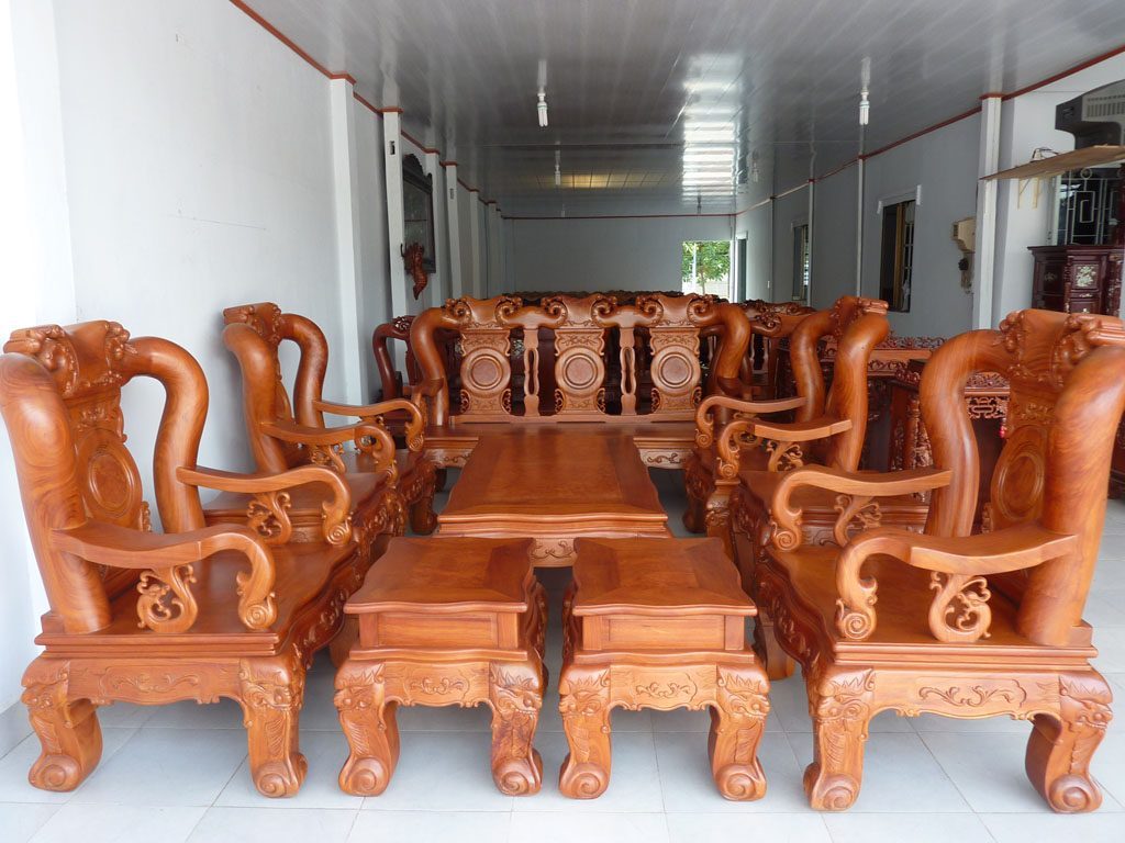 Vận chuyển bàn ghế gỗ từ Bình Dương ra Hà Nội – Giải pháp an toàn và tiết kiệm