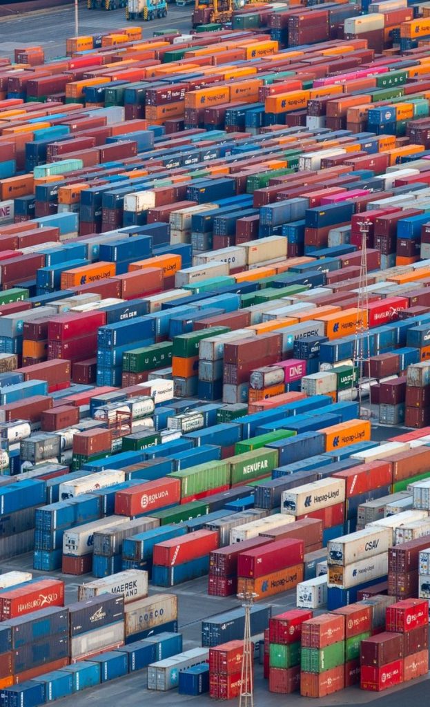 Nhà máy tăng sản lượng cuối năm: 5 cách giảm chi phí trucking mà không giảm chất lượng dịch vụ