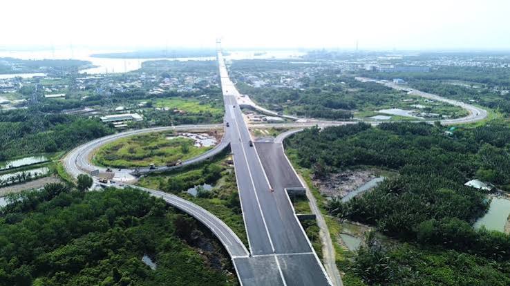 Cao tốc mới tạo dư địa tăng tốc cho logistics miền Tây