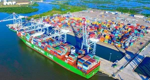 Tín hiệu đáng mừng: Kim ngạch xuất nhập khẩu Việt Nam 10 tháng đã vượt mốc 1.000 tỷ USD