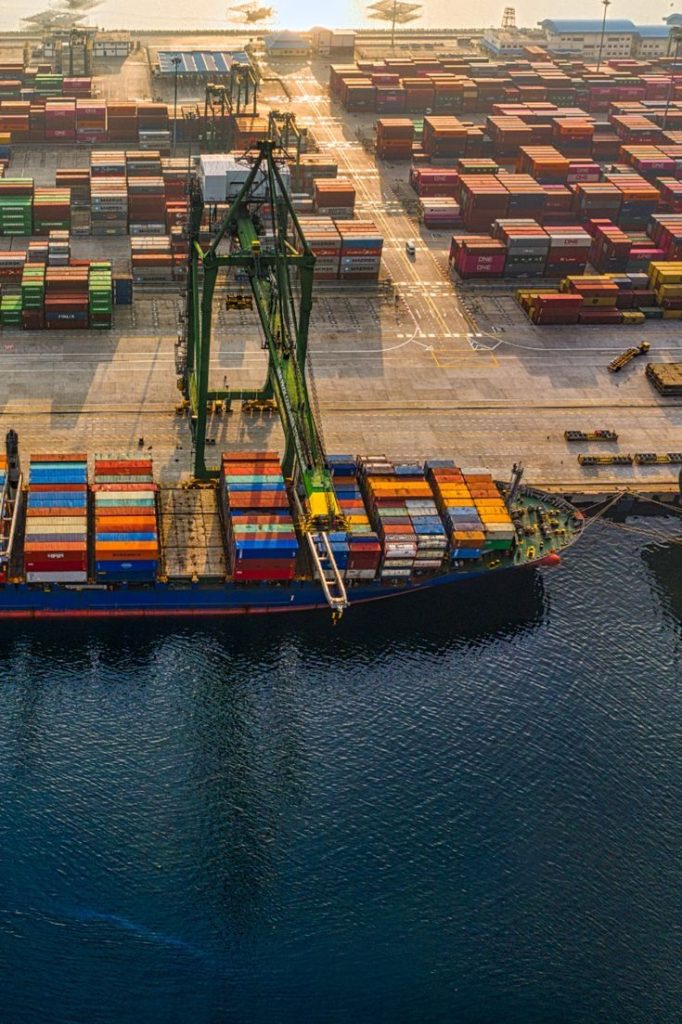 Hàng sản xuất cuối năm cần chuẩn bị gì trước khi tăng chuyến từ nhà máy ra cảng?